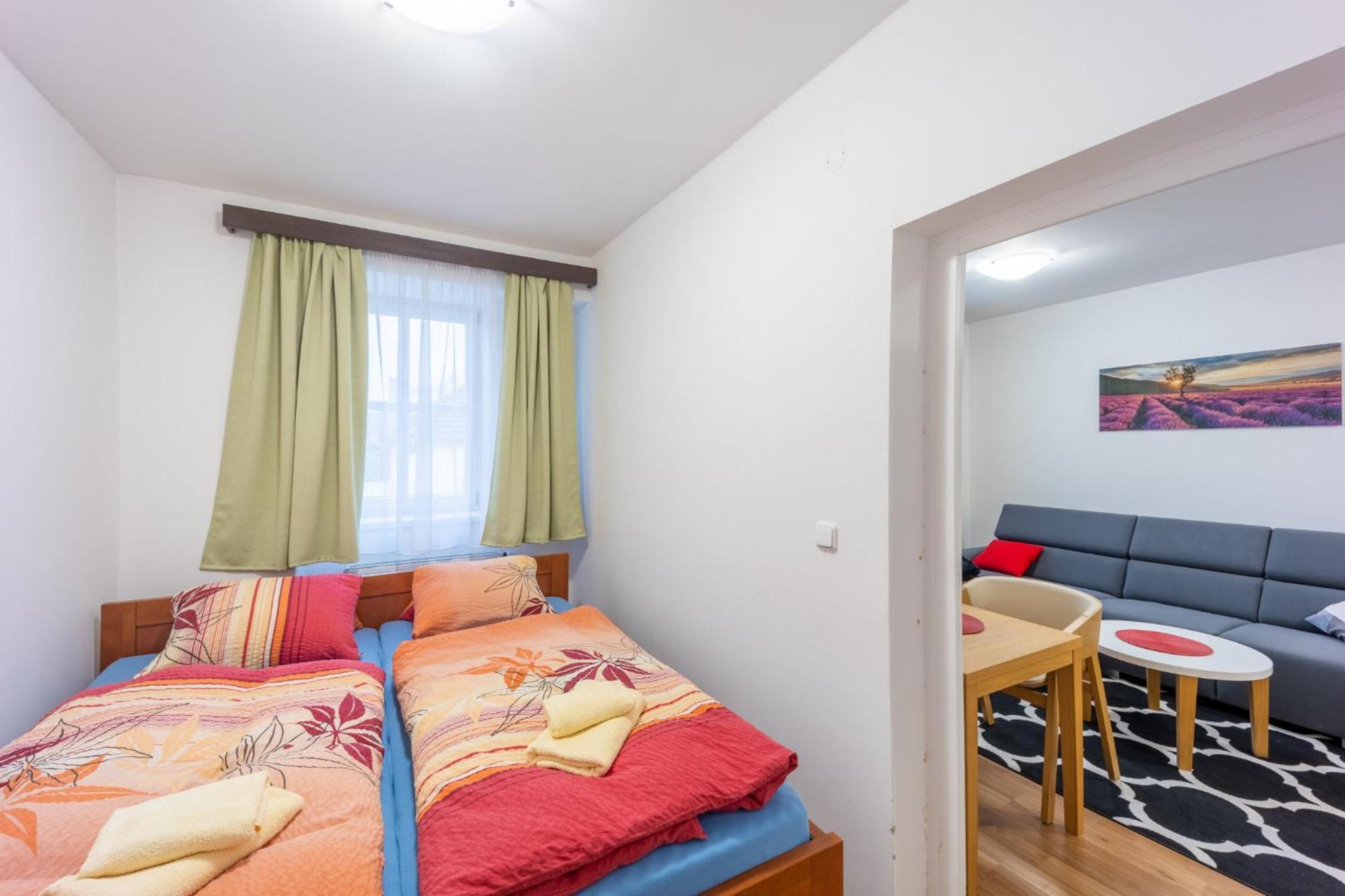 Bezauberndes Gaestehaus In Шатов Экстерьер фото