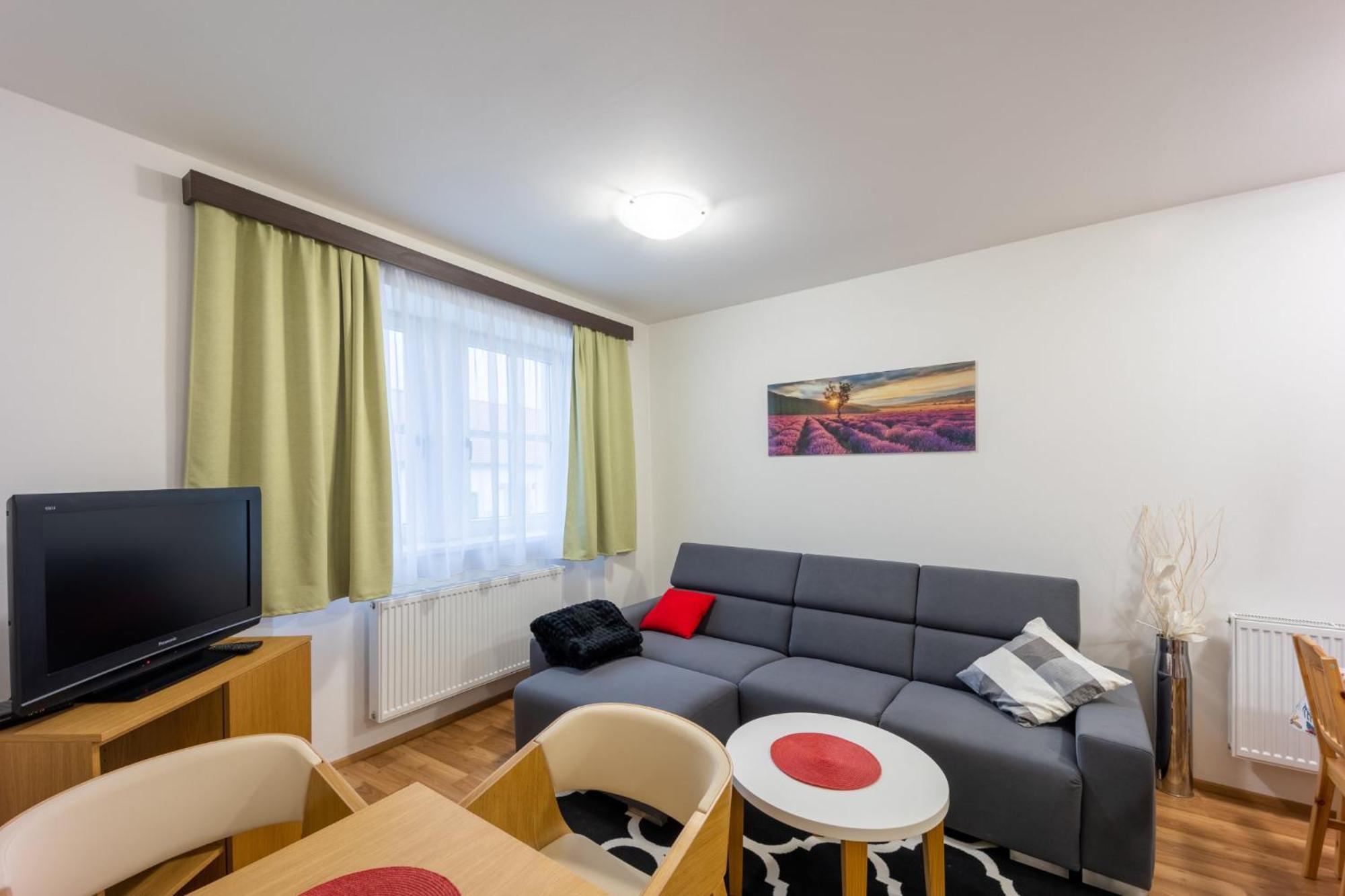 Bezauberndes Gaestehaus In Шатов Экстерьер фото